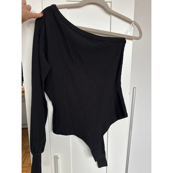 Lululemon Women's Black Asymmetrical One Shoulder Long Sleeve Ribbed Bodysuit, 8 - Picture 2 of 3